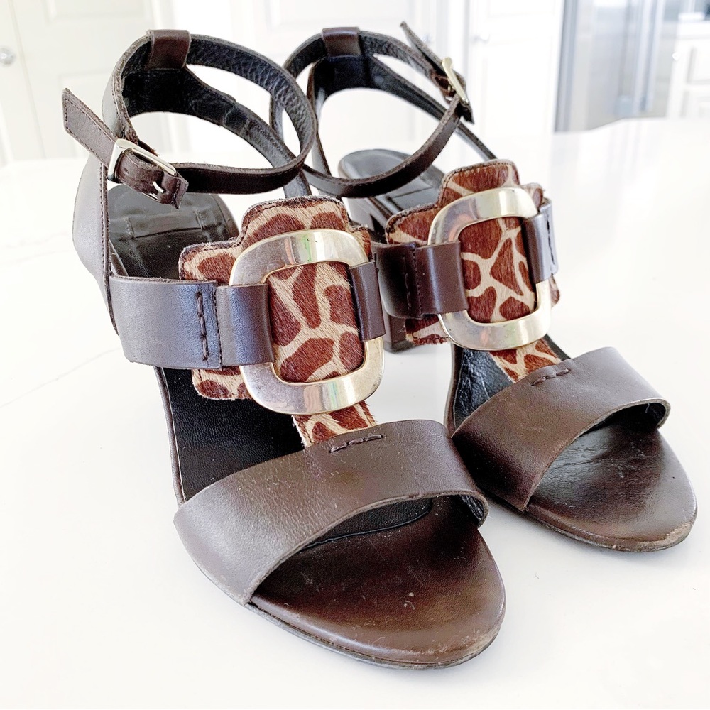 BATA Block Heel Brown Leather Strappy Sandals With Gold-Tone Hardware - Picture 4 of 10